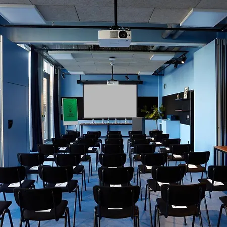 Ξενοδοχείο The Social Hub 4*